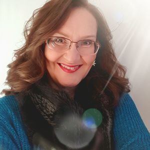 Meet your Posher, Becky